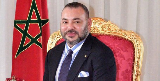 دمية كرتونية لملك المغرب تثير أزمة بين الرباط والجزائر