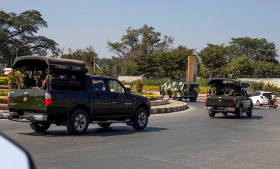 الجيش في بورما يعاود انتشاره في الشوارع