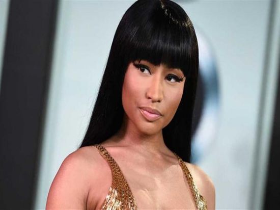 وفاة والد النجمة نيكي ميناج في حادث سير