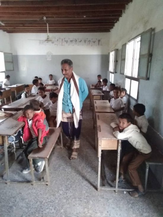 "انتقالي خنفر" يتفقد احتياجات المرافق الحكومية بالمديرية