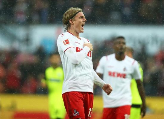 بورنوا مدافع كولن الألماني يخضع لجراحة في العمود الفقري