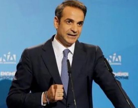 رئيس وزراء اليونان: معدل التطعيمات يعتمد على توفر اللقاحات