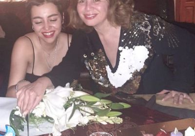 مع إلهام الصغيرة.. إلهام شاهين تحتفل بعيد ميلاد ابنة شقيقتها (صور)