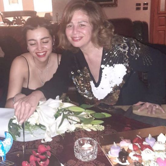 مع إلهام الصغيرة.. إلهام شاهين تحتفل بعيد ميلاد ابنة شقيقتها (صور)