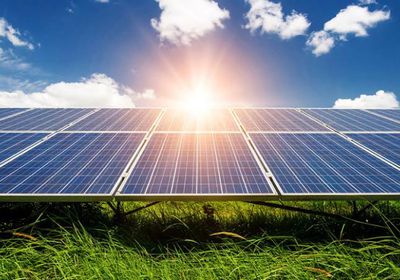 اتفاق خماسي لتطوير مشاريع خاصة بالطاقة الشمسية في الجزائر