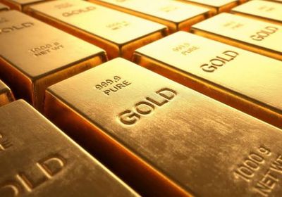 الذهب يصعد إلى 1822.97 دولارا للأوقية بفعل تراجع الدولار