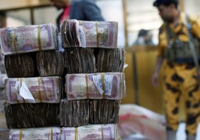 وثائق.. "مفوضية اللاجئين" تدعم الحوثيين بأموال الإغاثة