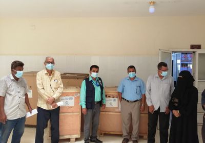 معدات طبية لمختبرات حضرموت المركزية من "الصحة العالمية"