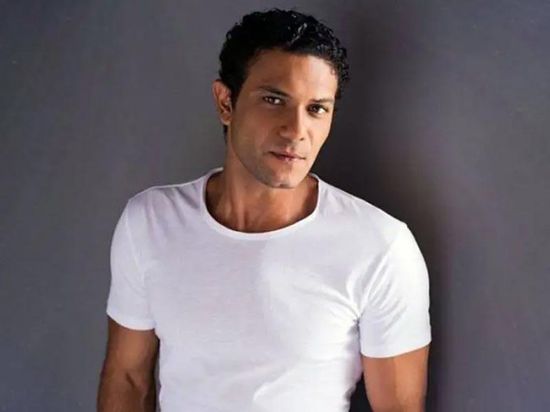 آسر ياسين :فيلم "السرب" يجسد بطولة حقيقية لمقاتلي سلاح الطيران