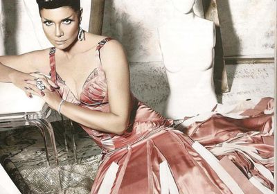 سوسن بدر تسترجع ذكريات جلسة تصوير عمرها 10 سنوات