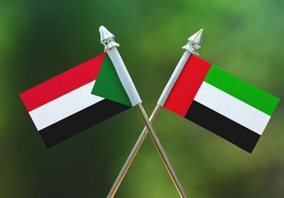 وزير الخارجية الإماراتي يجري اتصالا هاتفيا مع نظيرته السودانية