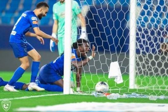 الهلال يهزم الاتفاق بثلاثية ويواصل مطاردة الصدارة في الدوري السعودي