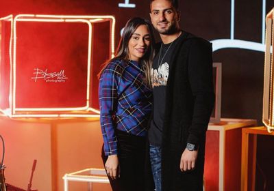 محمد الشرنوبي لزوجته: أنت وش الخير