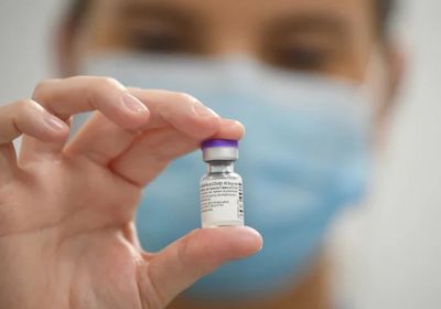 شركة فايزر تؤكد إمكانية حفظ لقاحها في الثلاجة العادية