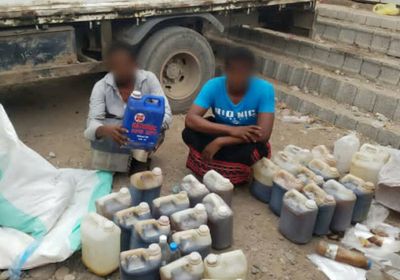 بخلط زيوت محركات وسكر.. ضبط بائعي عسل مغشوش في البساتين