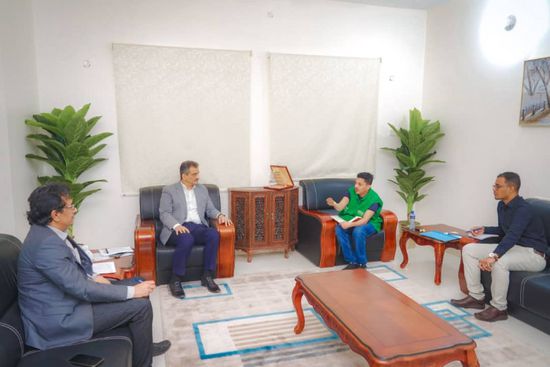 لملس يطلع على سير مشروعات "البرنامج السعودي" في عدن