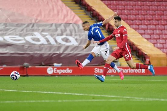 ليفربول يواصل السقوط بالبريميرليج ويخسر أمام إيفرتون بثنائية في أنفيلد