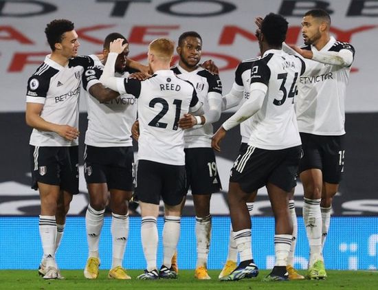 فولهام ينعش أماله في الدوري الإنجليزي بالفوز على شيفيلد يونايتد