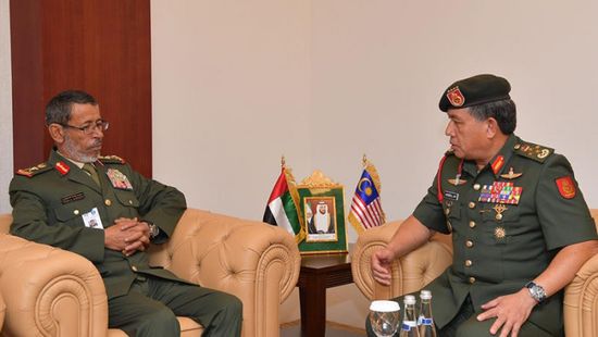  رئيس أركان القوات المسلحة الإماراتية يستقبل عددًا من ضيوف معرض "آيدكس"