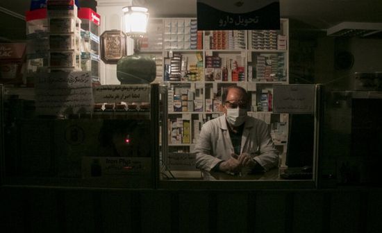 إيران تواجه تفشي كورونا بقطع التيار الكهربائي