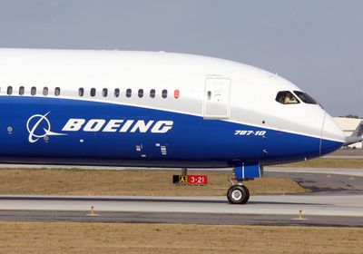 بوينغ توصي شركات الطيران بوقف رحلات طائرات 777