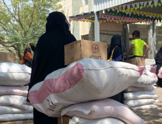 مساعدات غذائية ومنزلية لـ 2355 أسرة في باجل