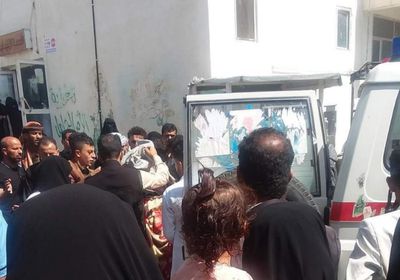 زوج يهشم رأس زوجته بمطرقة في إب ويهرب لتعز