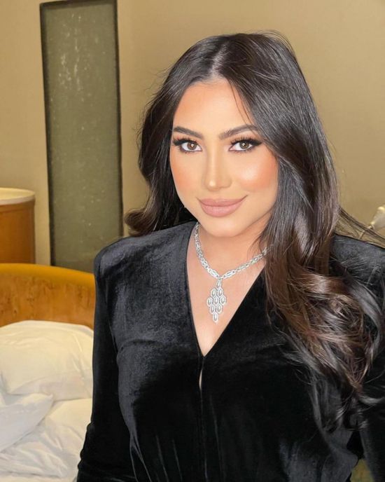 بوسي تشارك جمهورها أحدث إطلالتها (صور)