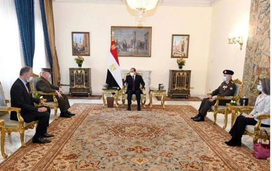 السيسي يلتقي قائد القيادة المركزية الأمريكية ويبحثان العلاقات العسكرية