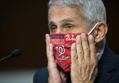 فاوتشي: الانقسام السياسي وراء ارتفاع وفيات كورونا 