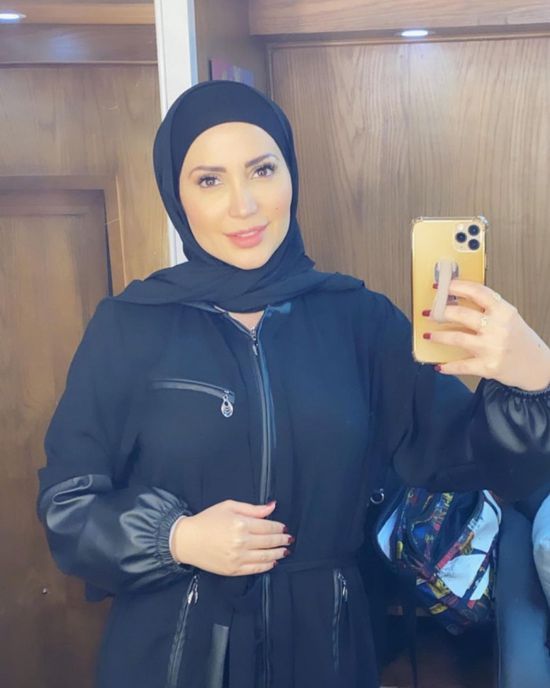 نسرين طافش بالحجاب في كواليس "المداح"