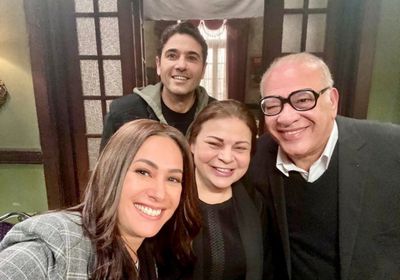 صلاح عبدالله مع أحمد عز وهند صبري في كواليس "هجمة مرتدة"