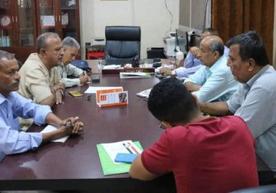 مباحثات حول إطلاق برامج لتمكين الشباب في صيرة