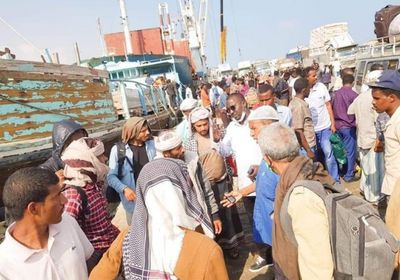 سفينة ثالثة للاجئين اليمنيين تصل إلى سواحل الصومال