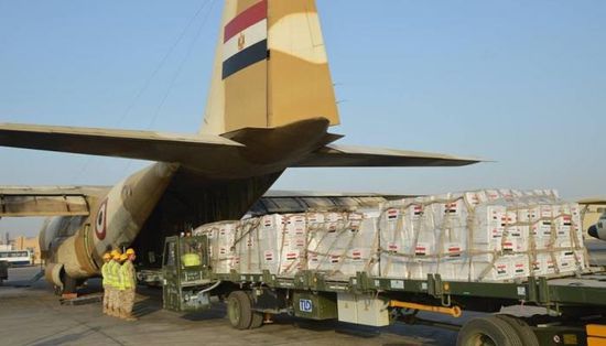  مصر تُرسل طائرة مساعدات طبية وغذائية إلى لبنان