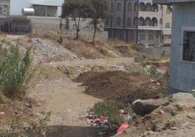 تصاعد التعديات على مجاري السيول في إب