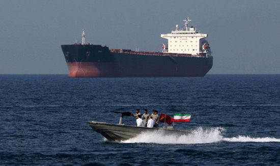  إندونيسيا ترصد سفينتين أحداهما إيرانية متورطتان بأعمال غير شرعية