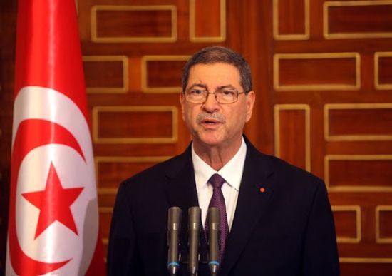  رئيس الحكومة التونسية الأسبق يتعرض لوعكة صحية على الهواء