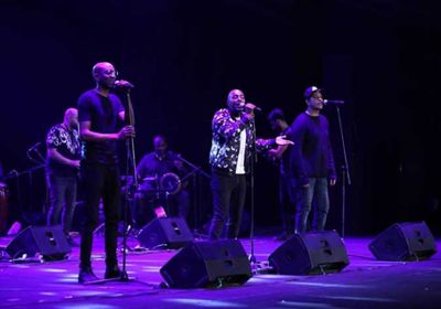 بالصور.. فريق "بلاك تيما" يتألق بحفله الأخير