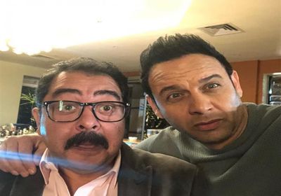 مصطفى قمر وطارق عبدالعزيز في كواليس "فارس بلا جواز"