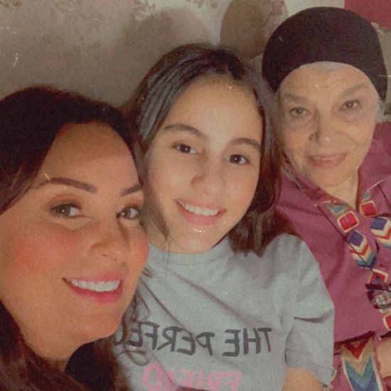 نرمين الفقي مع إنعام سالوسة في كواليس "ضل راجل"