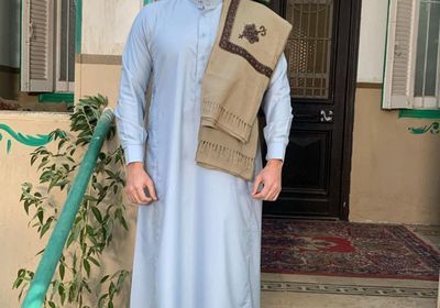 حمادة هلال بـ "الجلباب" في كواليس "المداح"