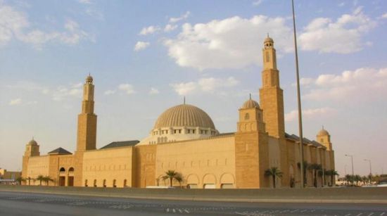  السعودية تُغلق 10 مساجد بعد ثبوت إصابة 12 مصليًا بكورونا