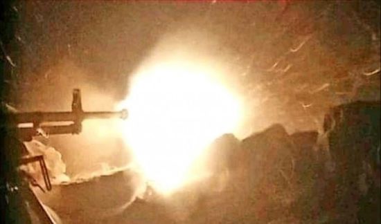 حصار نيراني على متسللين حوثيين في قطاع باب غلق