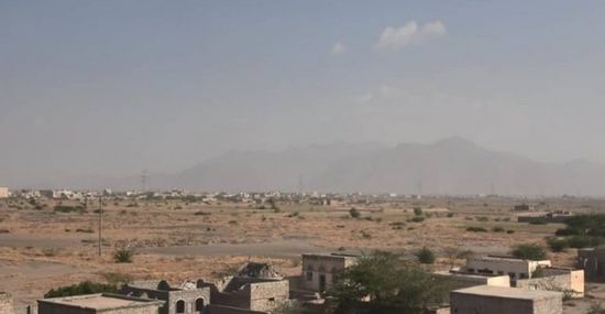 في قصف بالهاون.. مدفعية الحوثيين تنكل بسكان حيس