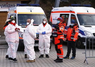 بولندا تُسجل 303 وفاة و12100 إصابة جديدة بكورونا