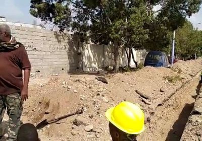 تواصل أعمال مد أنبوب المياه الجديد إلى القلوعة