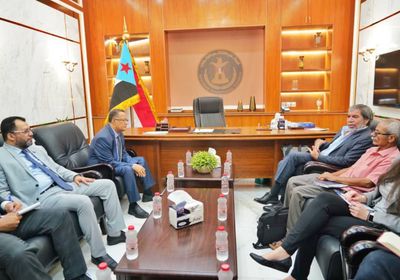 الخُبجي والعلي يتفقان على ضرورة تطبيق اتفاق الرياض