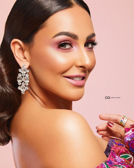 ميس حمدان تخطف الأنظار في جلسة تصوير جديدة