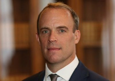 "تصعيد للعنف".. بريطانيا تدين القصف الحوثي لجازان